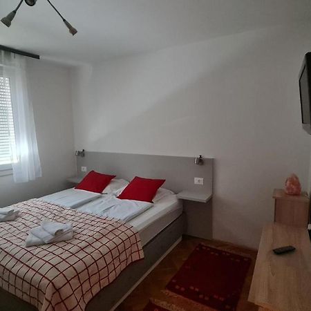 Sara Apartamento Mostar Exterior foto